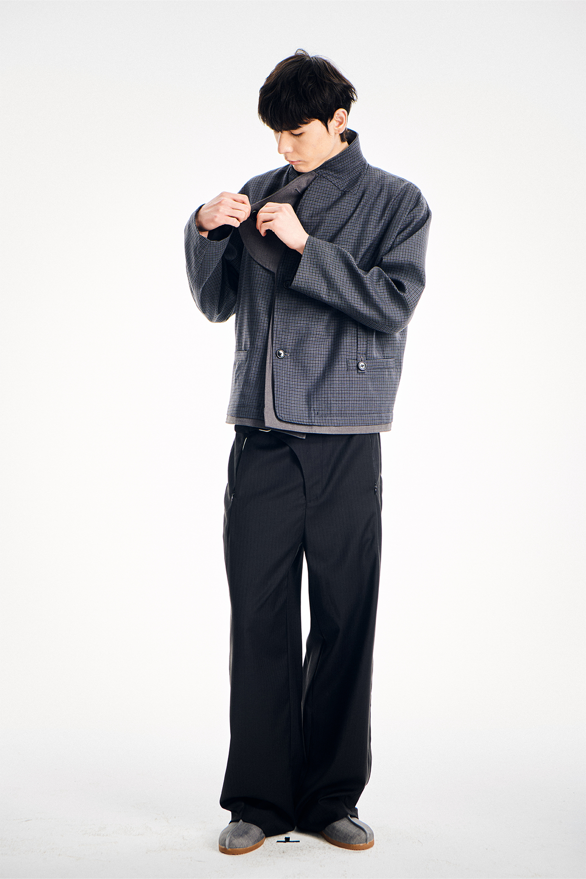 26AW J04