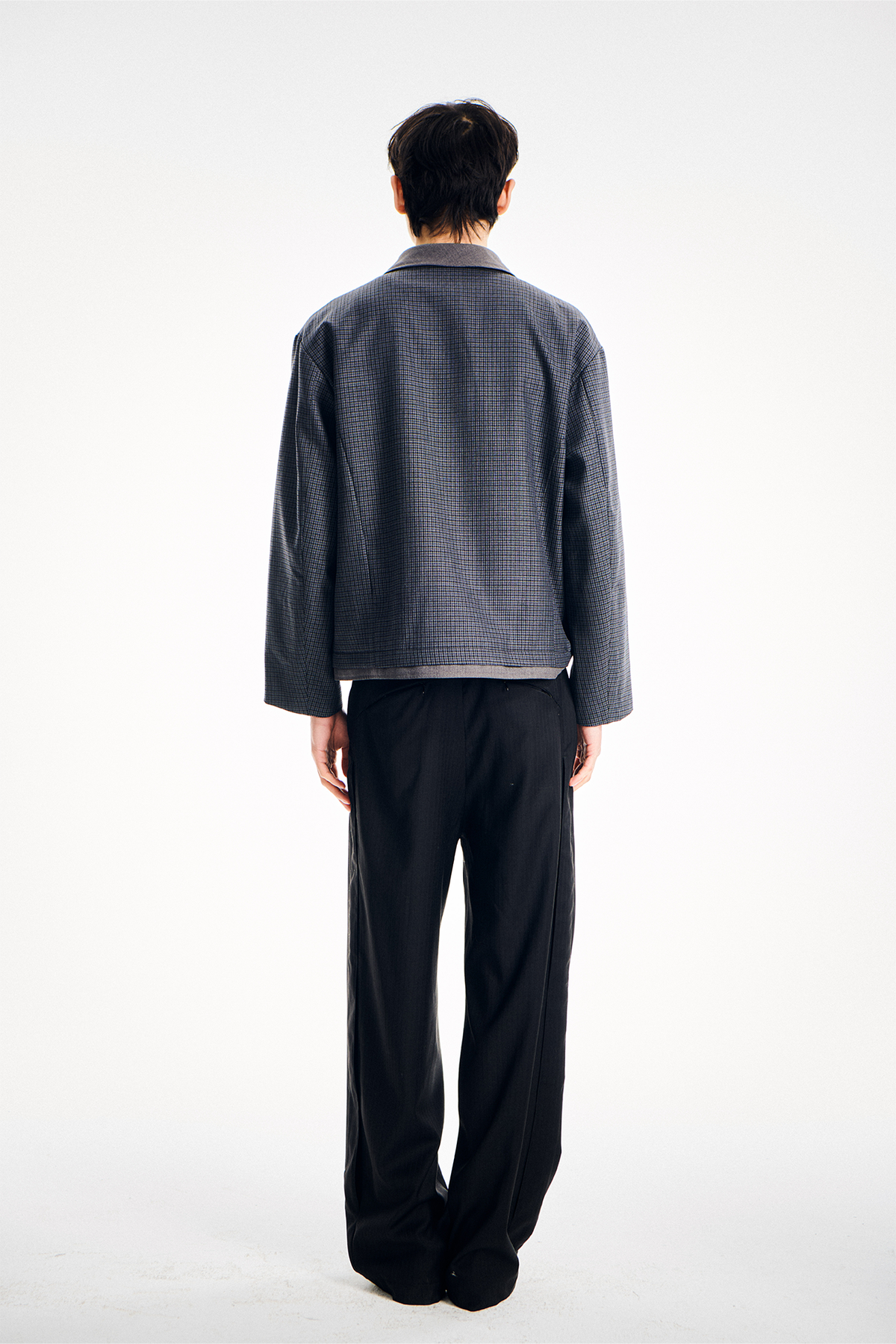 26AW J04