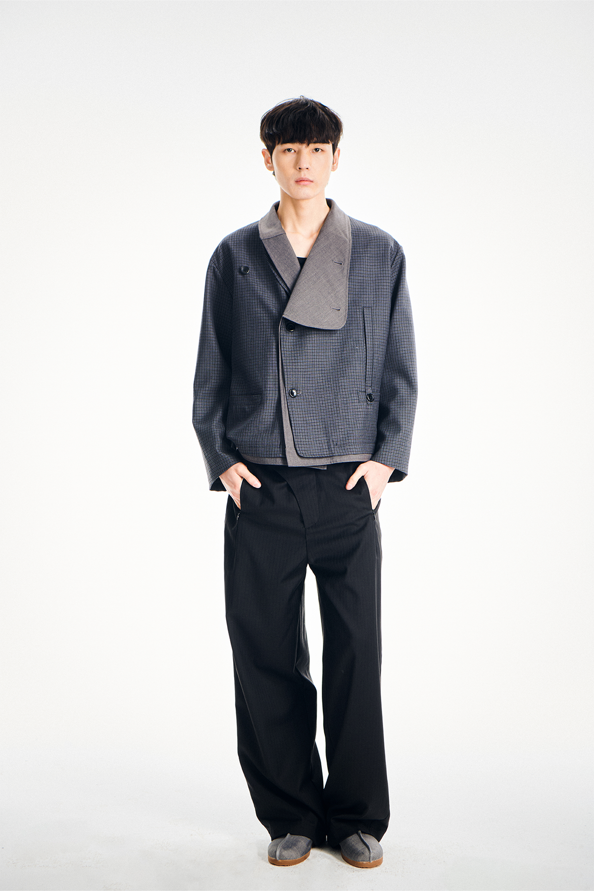 26AW J04